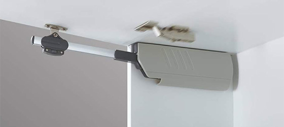 Single Door Lifter Lift - Up