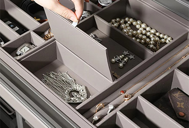 Luxurious Wardrobe Storage System