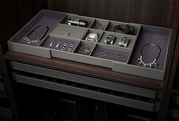 Luxurious Wardrobe Storage System