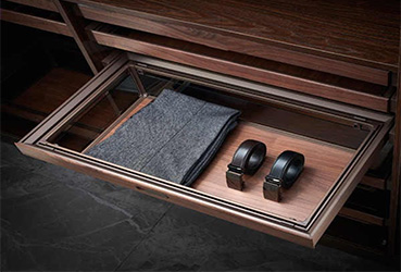 Luxurious Wardrobe Storage System