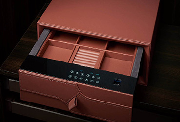 Luxurious Wardrobe Storage System