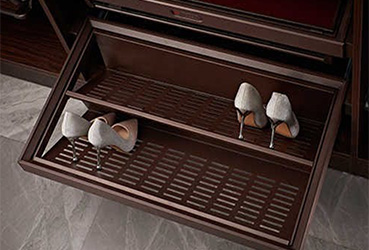 Luxurious Wardrobe Storage System